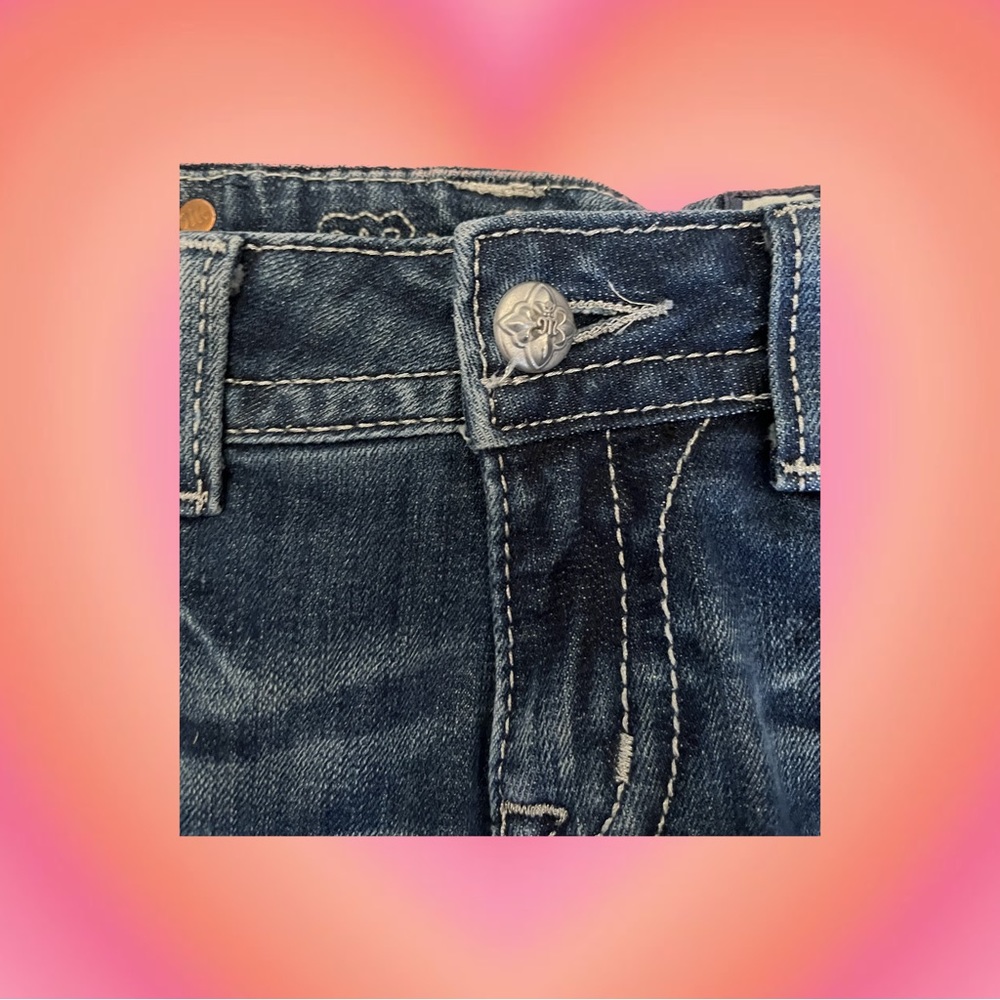 Authentic Vintage Medium-wash Low-Rise ‘Miss Me’ Y2K Bootcut Jeans (size 28) - Picture 6 of 6